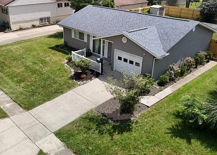 Private - Entire House - Ranch - Hot Tub - Pets Welcome - 2 King Beds - Kids Welcome - Fenced Yard - Free Wifi - Quiet Neighborhood Holiday home
